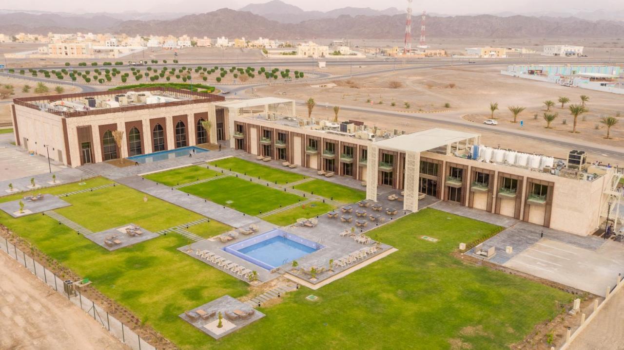 استراحة الفيحاء Al Feyhaa Resthouse Hotel Samail Buitenkant foto